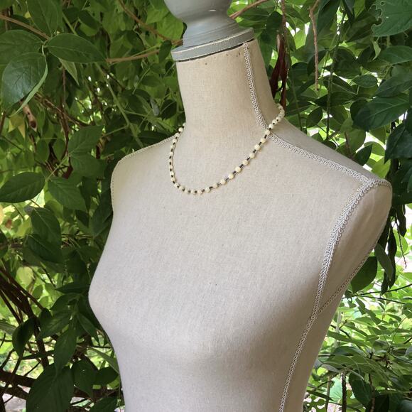 VTG 1960s Necklace Mid Century Shell Bead Japan Monochrome 18" Minimalist - Picture 6 of 10